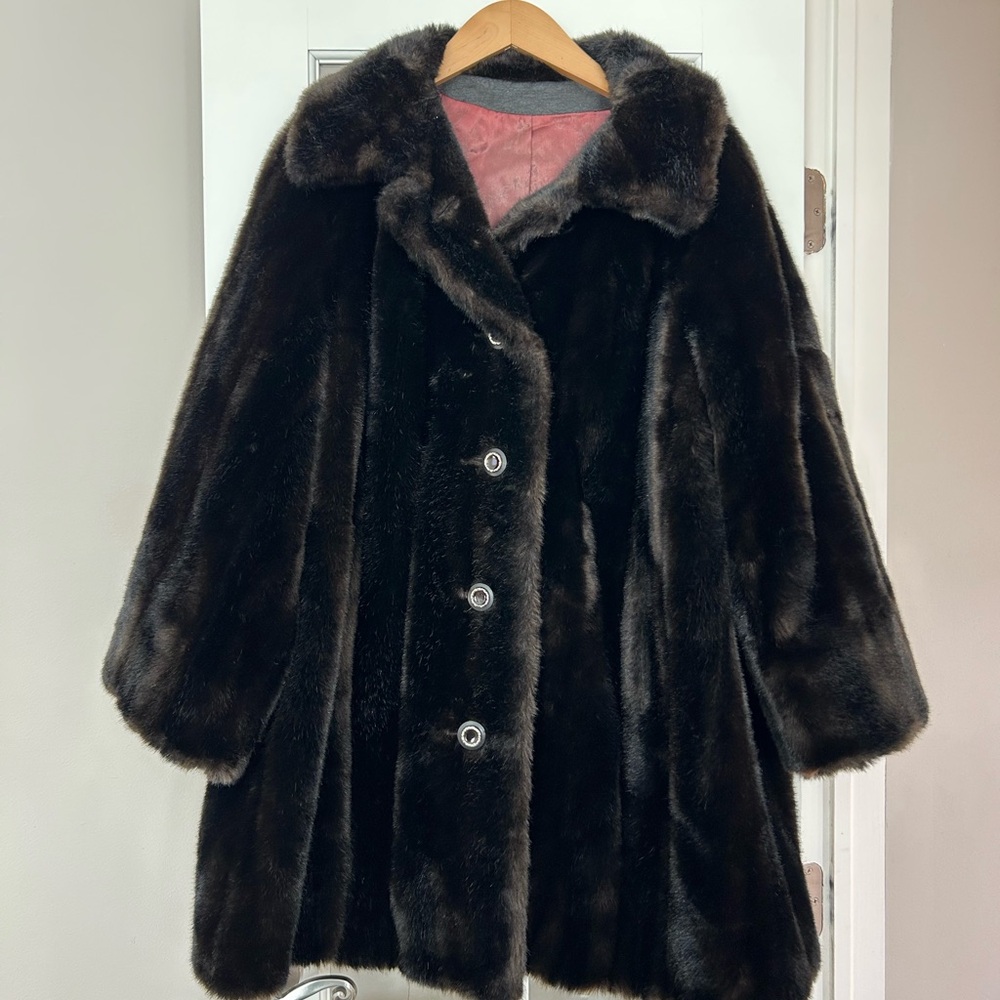 Vintage Grandella Sportowne Brown Faux Fur Coat